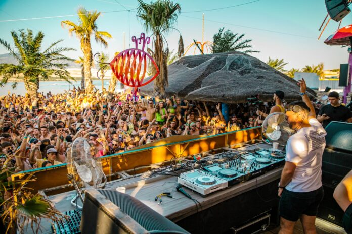 Hideout Festival 2022 returns to island Pag in Croatia this year and the festival kicks things off with the legendary Beach Party!