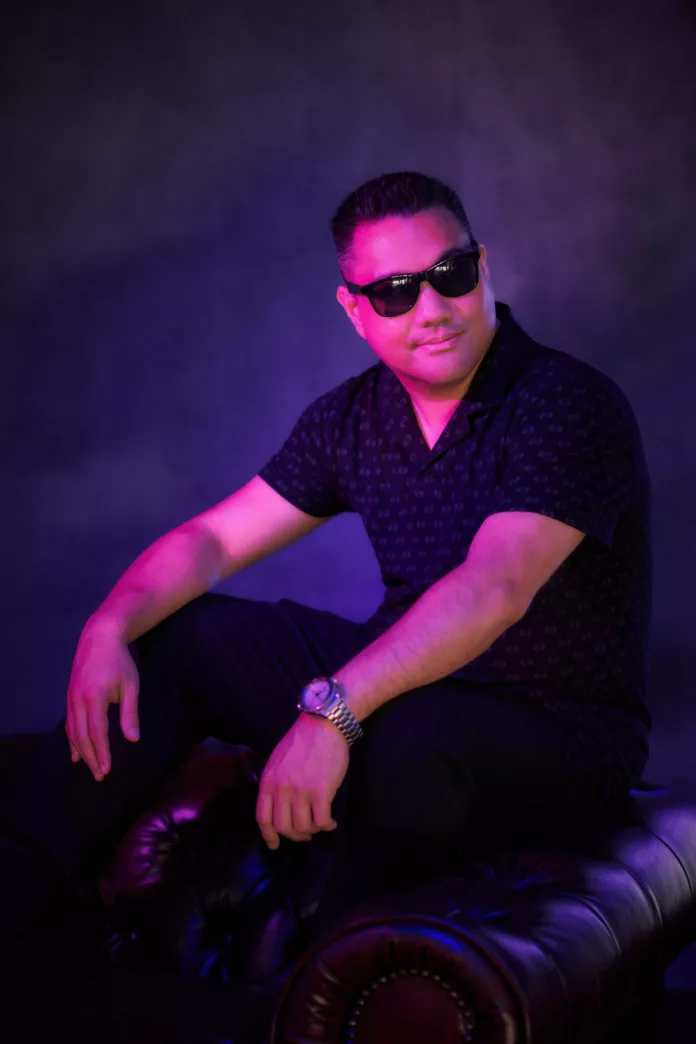 Ame Records presents Ikaria by Darin Epsilon — an invigorating Melodic Techno journey of depth, high-energy, and pure emotional resonance. Ame Records presents Ikaria by Darin Epsilon — an invigorating Melodic Techno journey of depth, high-energy, and pure emotional resonance.