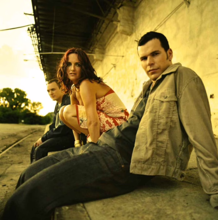 Moksha Recordings revives Kosheen’s timeless song “Catch” with new 2025 Techno & House remix EP by Brosso, Fanis Stam, Ersin AVCI and more. Moksha Recordings revives Kosheen’s timeless song “Catch” with new 2025 Techno & House remix EP by Brosso, Fanis Stam, Ersin AVCI and more.