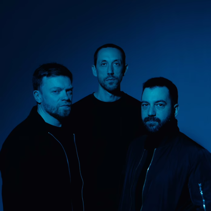 Turbine returns with Workout featuring Killa P and Enter The Dance with PAV4N, delivering high-energy Drum & Bass and heavy Dubstep momentum. Turbine returns with Workout featuring Killa P and Enter The Dance with PAV4N, delivering high-energy Drum & Bass and heavy Dubstep momentum.