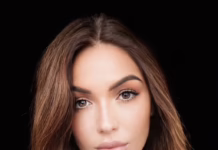 Sophia Sigma Fuses Psytrance & Opera on New Single “La Melodie” Sophia Sigma performing as an electronic artist, psytrance opera singer behind studio equipment